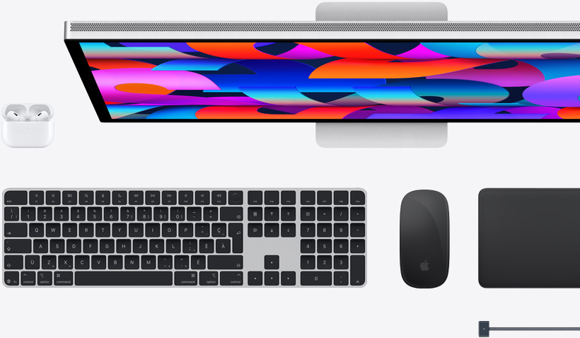 Accessoires pour Mac : écouteurs AirPods, Studio Display, clavier Magic Keyboard, souris Magic Mouse, pavé Magic Trackpad, câble de recharge MagSafe