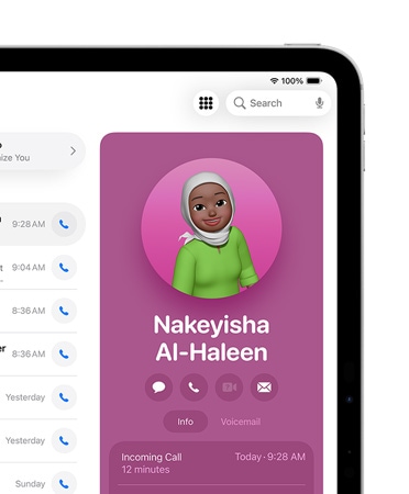 iPad, pravá strana obrazovky se zobrazenou kartou kontaktu v aplikaci Telefon, ve které jsou možnosti poslat zprávu, zavolat a další