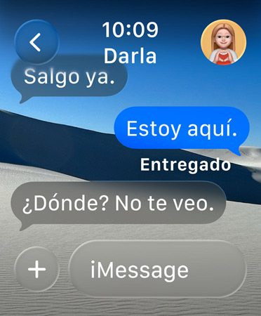 Mensaje translúcido con el texto «¿Dónde estás?", la palabra "Sugerencias" debajo y una acción inteligente que dice «Compartir ubicación durante 1 hora»