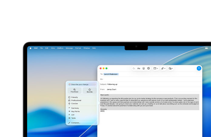 iPhone 16 Plus dengan teks yang disorot di aplikasi Catatan, MacBook Air dengan slide PowerPoint terbuka, teks dari aplikasi Catatan terlihat di slide