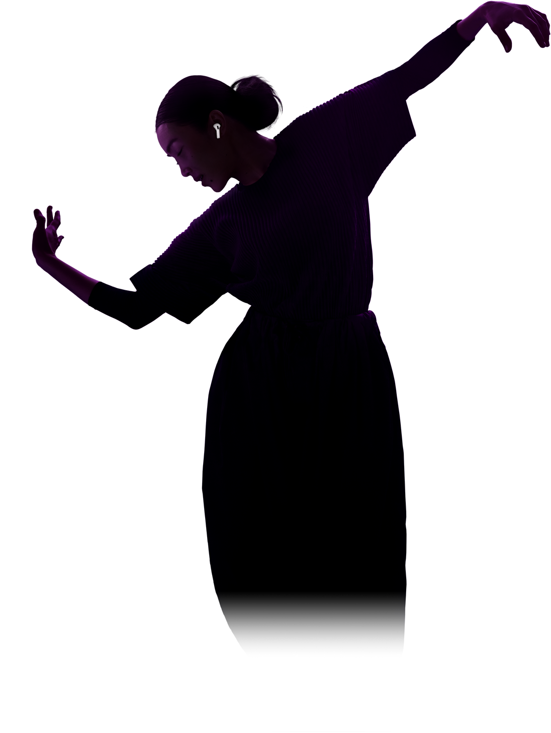 O dansatoare purtând căștile AirPods Pro 4