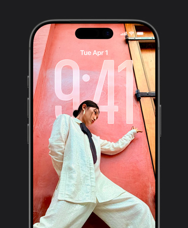 iPhone’i lukustuskuva, kus kellaaeg kohandub vastavalt lukustuskuva pildile