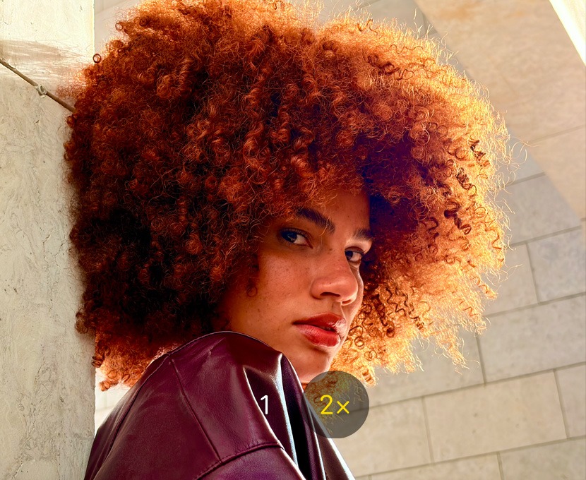 Φωτογραφία ατόμου που τραβήχτηκε με τη λειτουργία κάμερας Τηλεφακού 2x